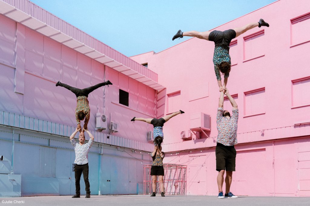 Spectacle de cirque Au coin des rues